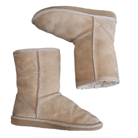 UGGS boot classic short kids sz W4. Logo snow warm lined Leather faux fur - Picture 2 of 9